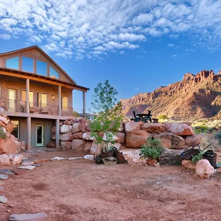 Hideout At The Rim-3