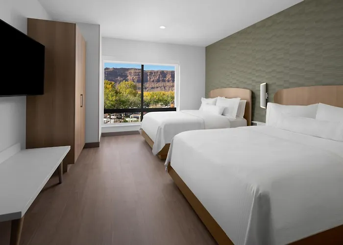 Central hotel: Element Moab